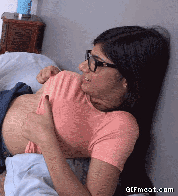 359px x 397px - Early Mia Khalifa with glasses showing her tits â€“ Porn GIFs